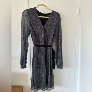 Long sleeve dress with ribbon belt